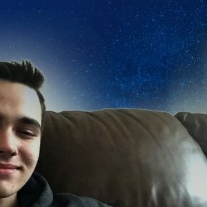 Meet your Posher, Ethan